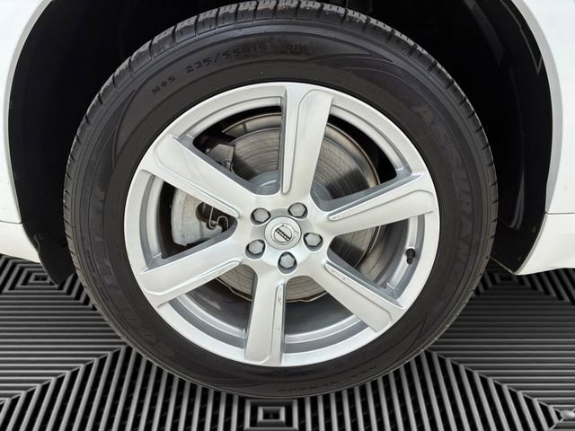 Used 2022 Volvo XC90 T5 Momentum image 9