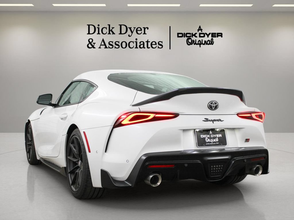 Used 2026 Toyota Supra w/ Driver Assist Package RWD image 9