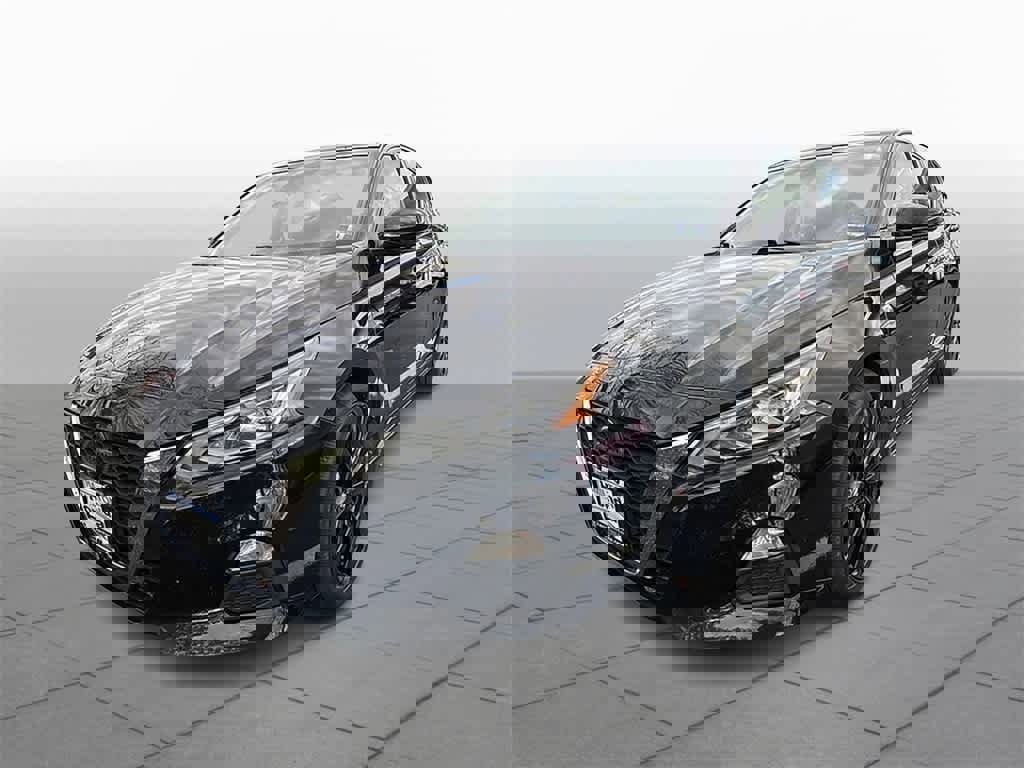 Used 2019 Nissan Altima 2.5 SR w/ SR Premium Package