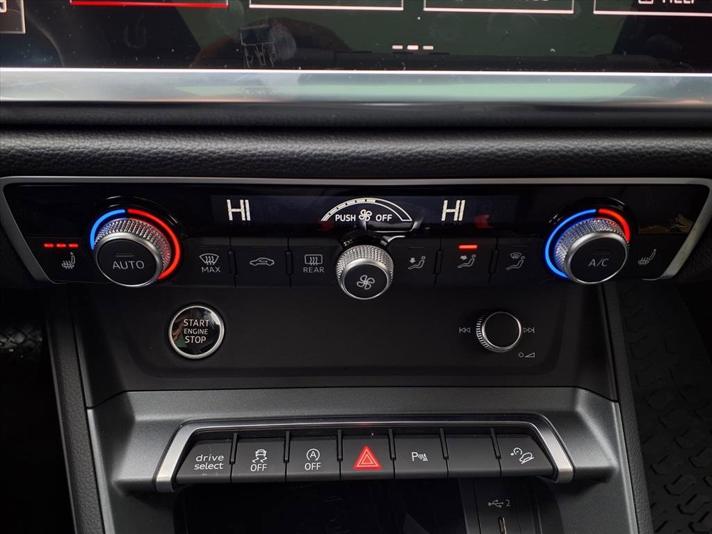 Used 2025 Audi Q3 2.0T Premium w/ Convenience Package image 17