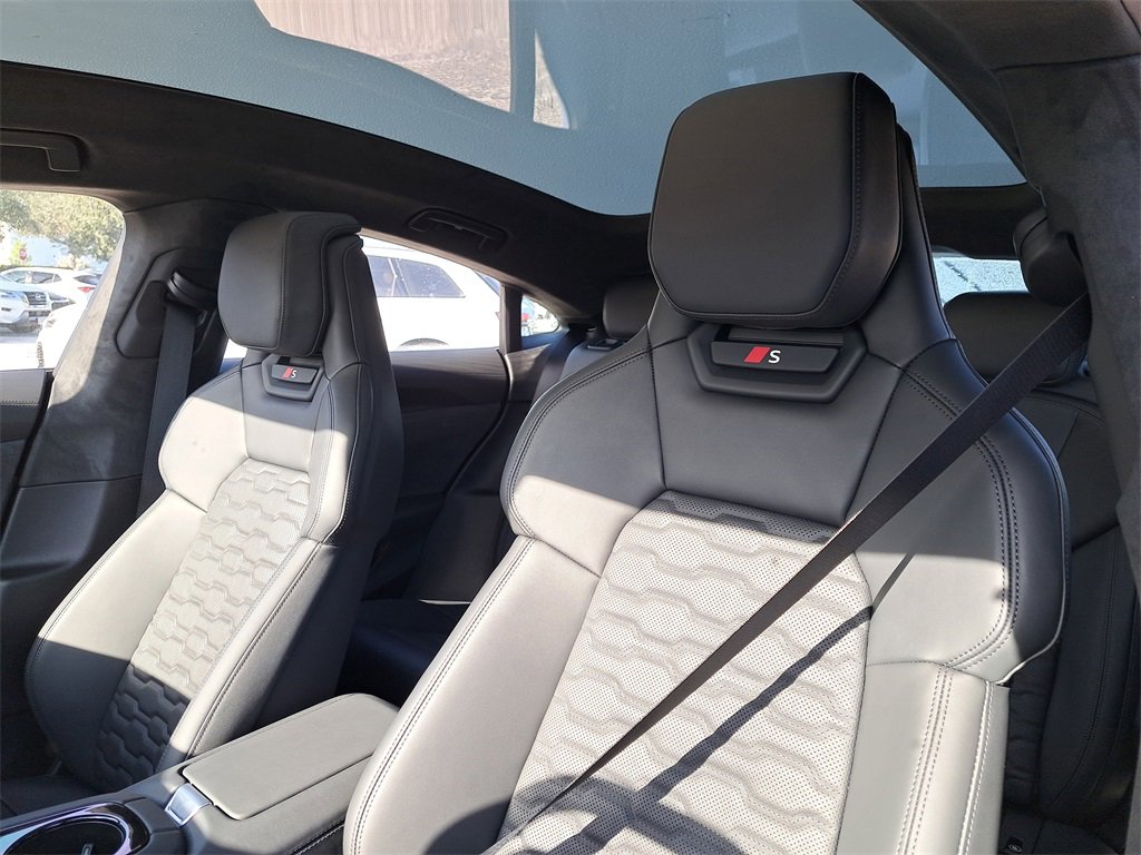 New 2026 Audi S e-tron GT Prestige image 16