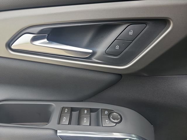 New 2026 Chevrolet Traverse LT FWD image 23