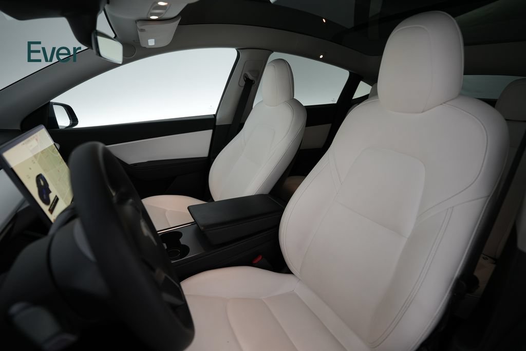 Used 2022 Tesla Model Y Performance AWD/4WD image 4