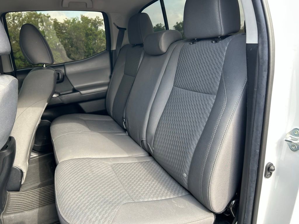 Used 2022 Toyota Tacoma SR5 w/ Technology Package image 13