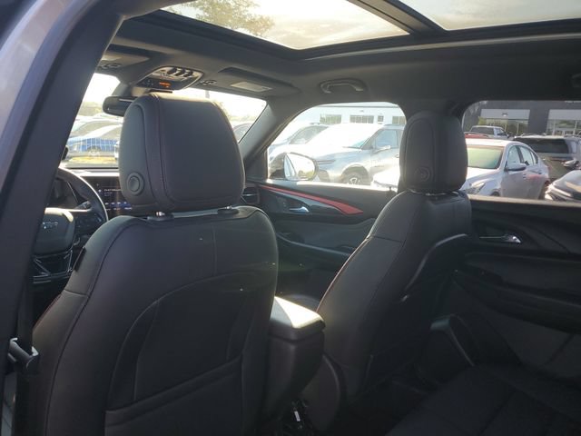 Used 2025 Chevrolet TrailBlazer RS w/ Convenience Package FWD image 11