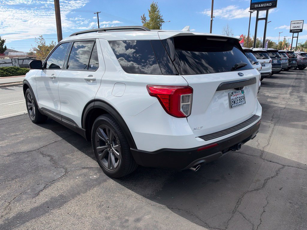 Used 2021 Ford Explorer XLT w/ Equipment Group 202A RWD image 8