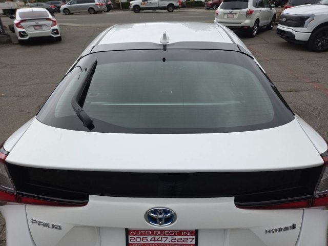 Used 2022 Toyota Prius LE FWD image 24