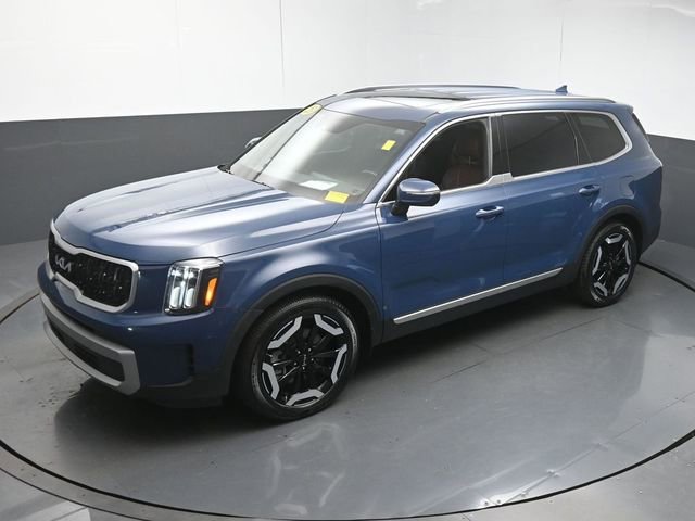 Used 2023 Kia Telluride EX image 46