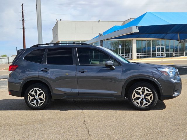 Used 2020 Subaru Forester Premium image 4