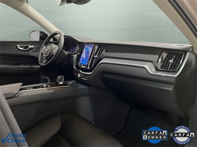 Used 2025 Volvo XC60 B5 Core image 66