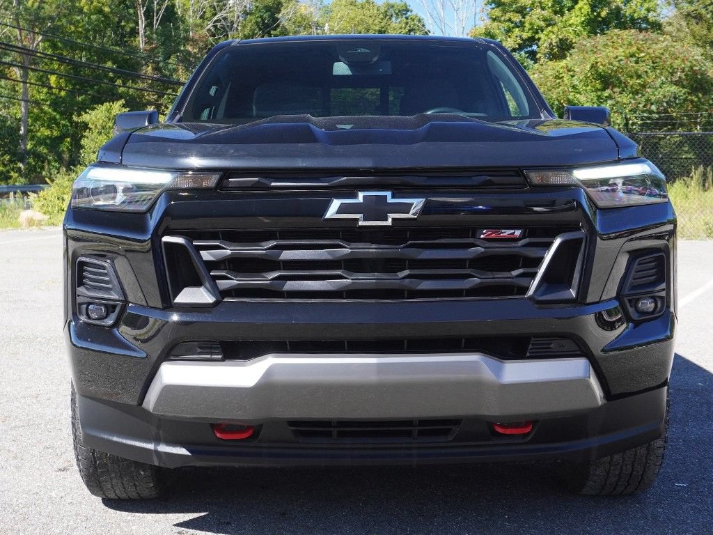 Used 2024 Chevrolet Colorado Z71 w/ Z71 Convenience Package 2 AWD/4WD image 13