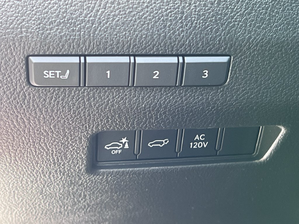 Used 2024 Lexus GX 550 w/ Accessory Package (2T) AWD/4WD image 28