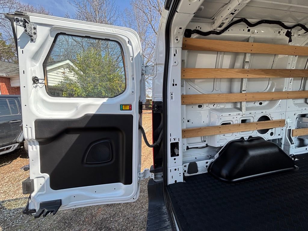Used 2024 Ford Transit 250 Low Roof w/ Exterior Upgrade Package image 23