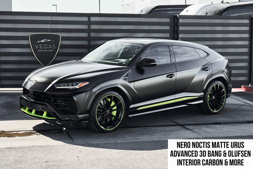 Used 2022 Lamborghini Urus AWD/4WD image 1