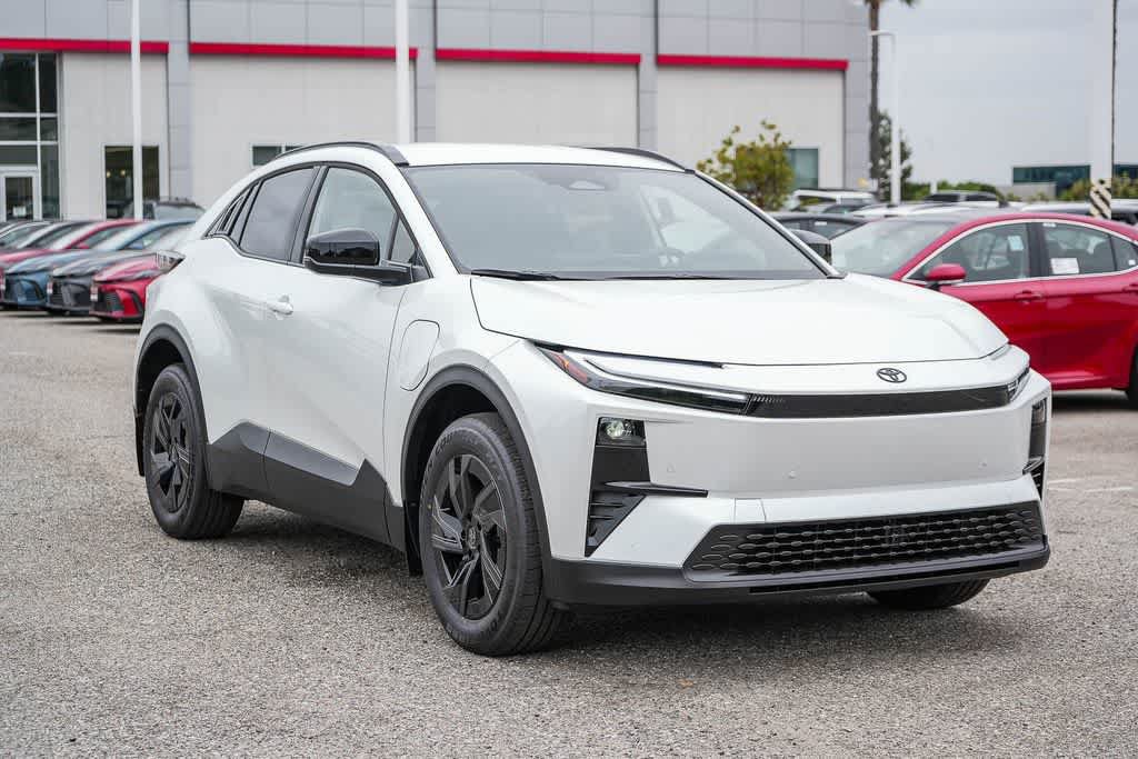 New 2026 Toyota C-HR AWD/4WD image 3