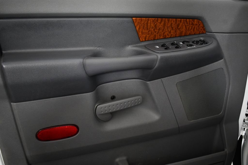 Used 2007 Dodge Ram 3500 Truck Laramie image 14