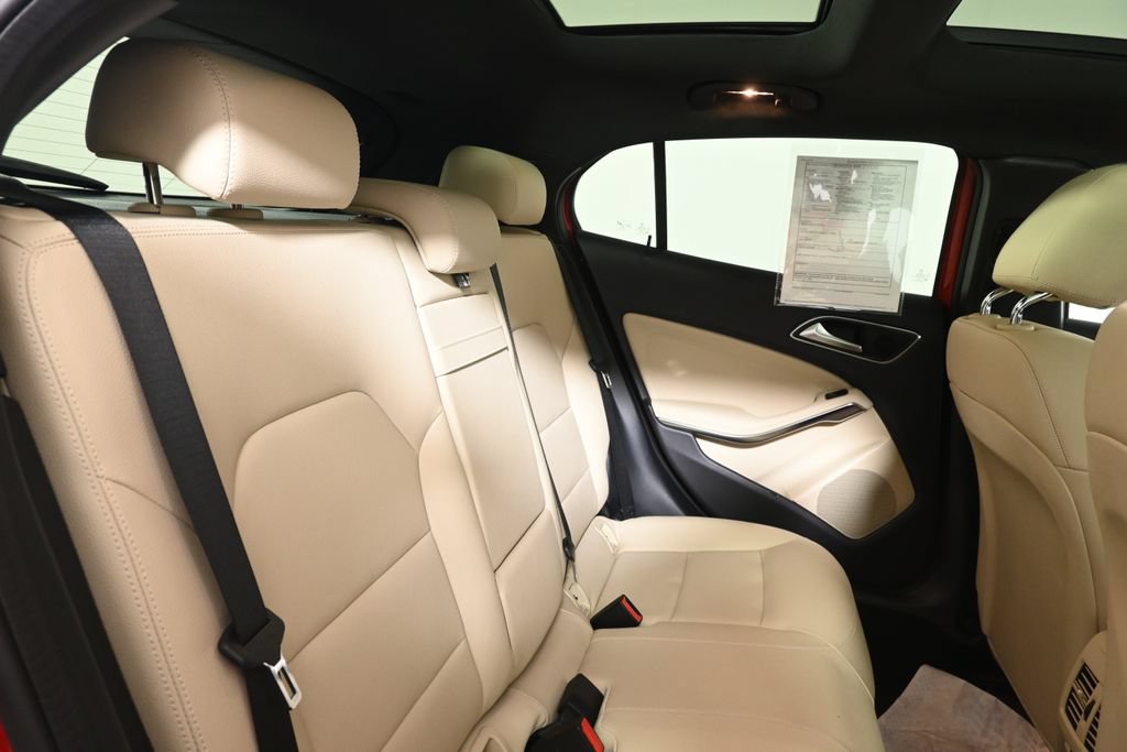 Used 2019 Mercedes-Benz GLA 250 4MATIC image 36
