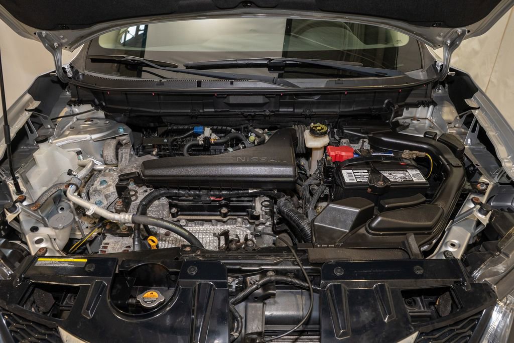 Used 2016 Nissan Rogue SV image 17