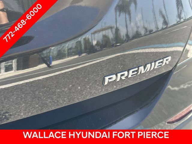 Used 2023 Chevrolet Equinox Premier image 9