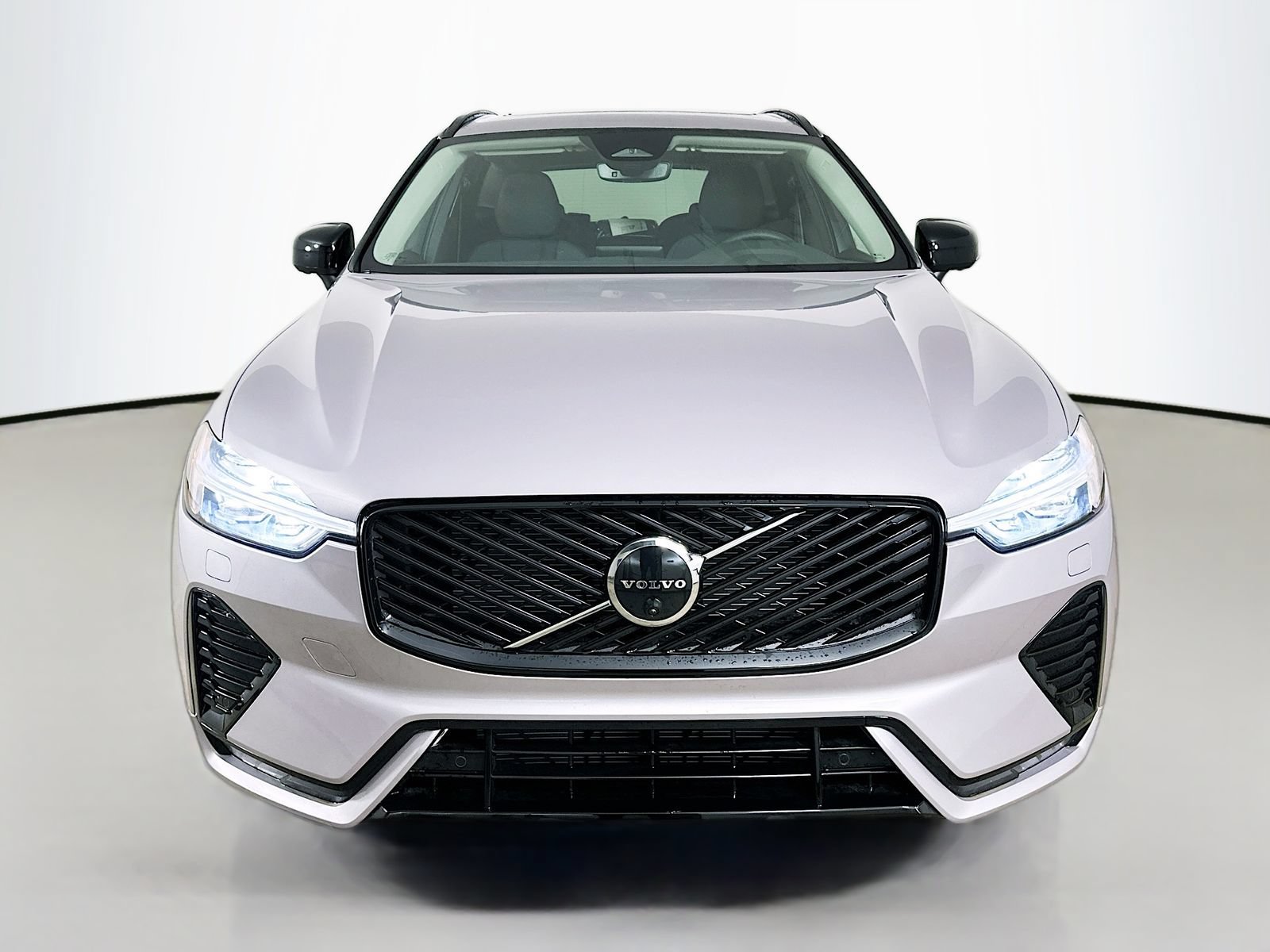 New 2026 Volvo XC60 B5 Plus w/ Protection Package Premier AWD/4WD image 2