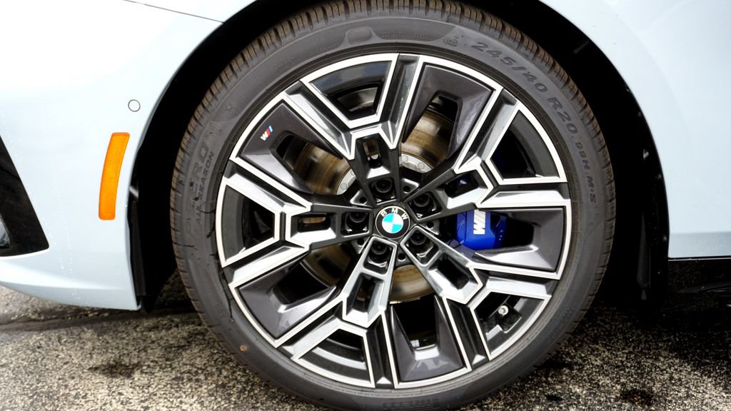 New 2027 BMW 530i xDrive w/ M Sport Package AWD/4WD image 3