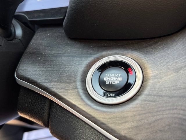 Certified 2025 Jeep Grand Cherokee Limited AWD/4WD image 15