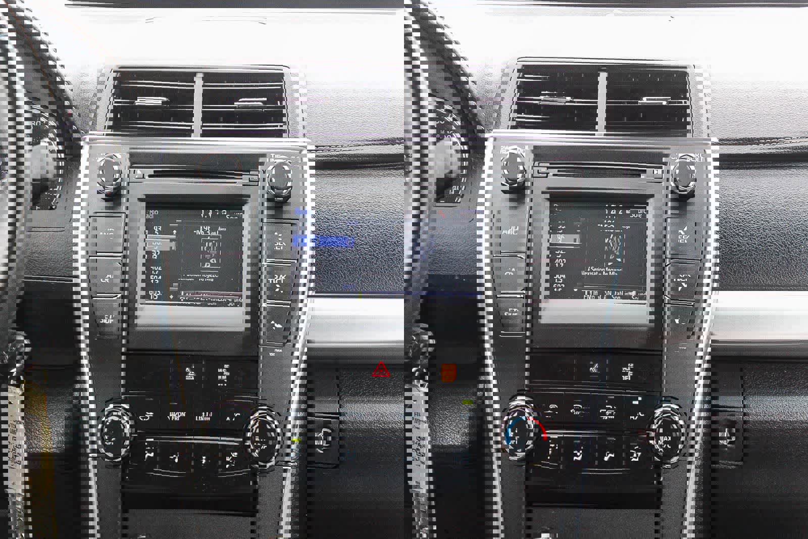 Used 2015 Toyota Camry SE FWD image 19