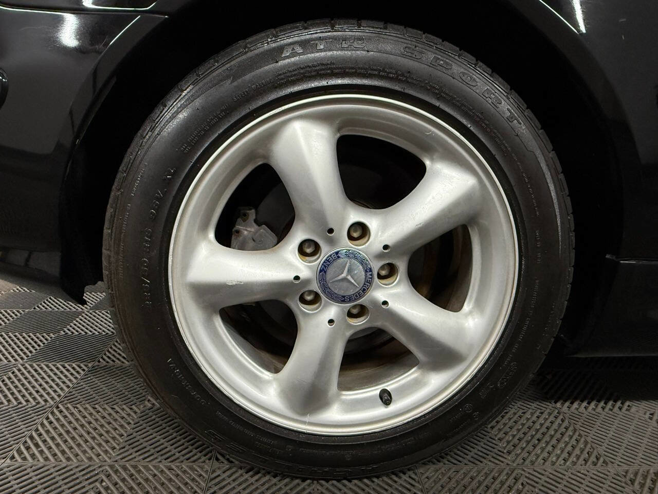 Used 2001 Mercedes-Benz SLK 320 image 24