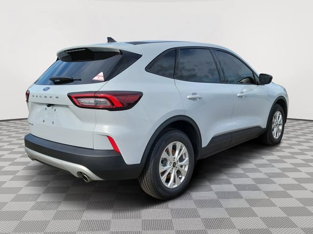 Certified 2026 Ford Escape Active w/ Cold Weather Package FWD image 5