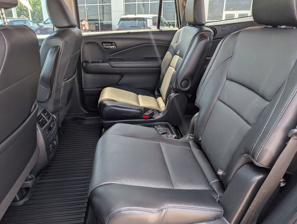 Used 2021 Honda Pilot Elite image 32