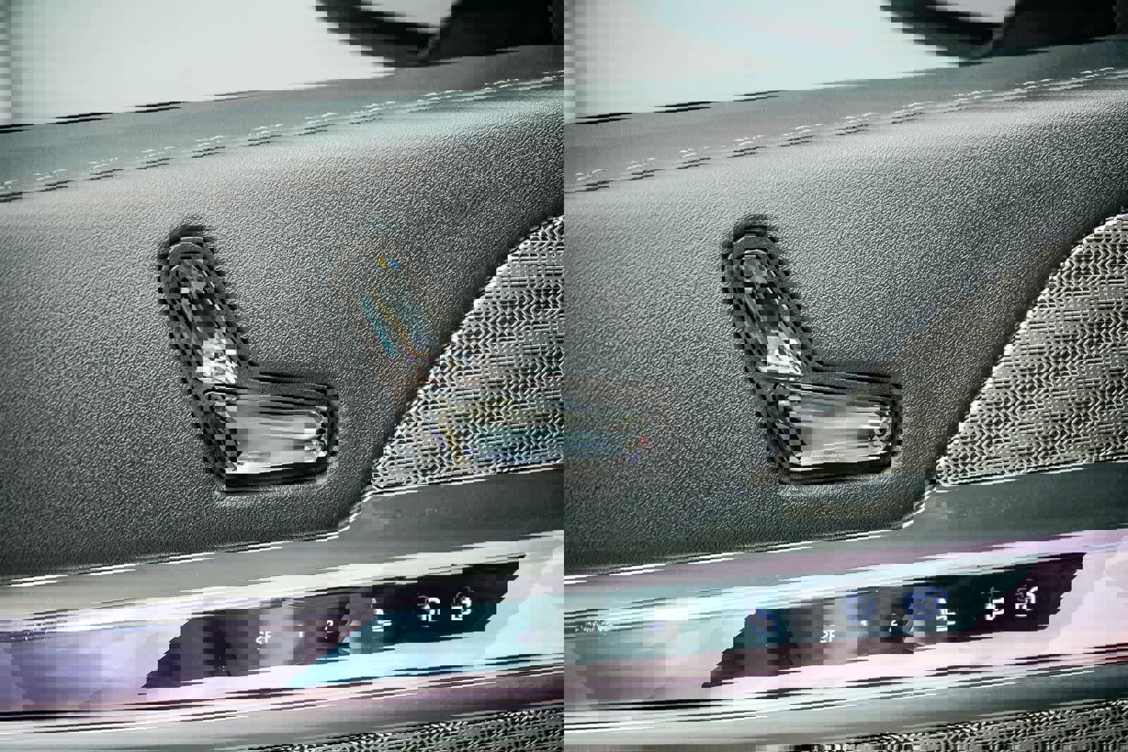 Used 2024 BMW 760i xDrive w/ Executive Package image 21