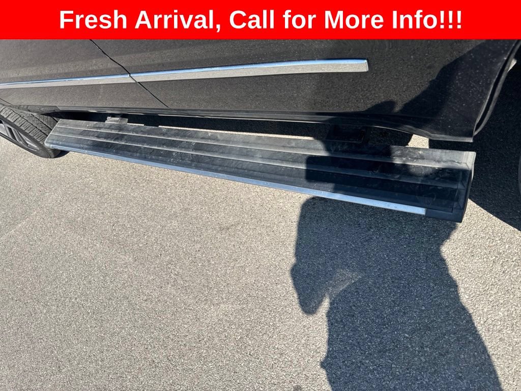 Used 2020 GMC Yukon Denali w/ Denali Premium Package AWD/4WD image 22