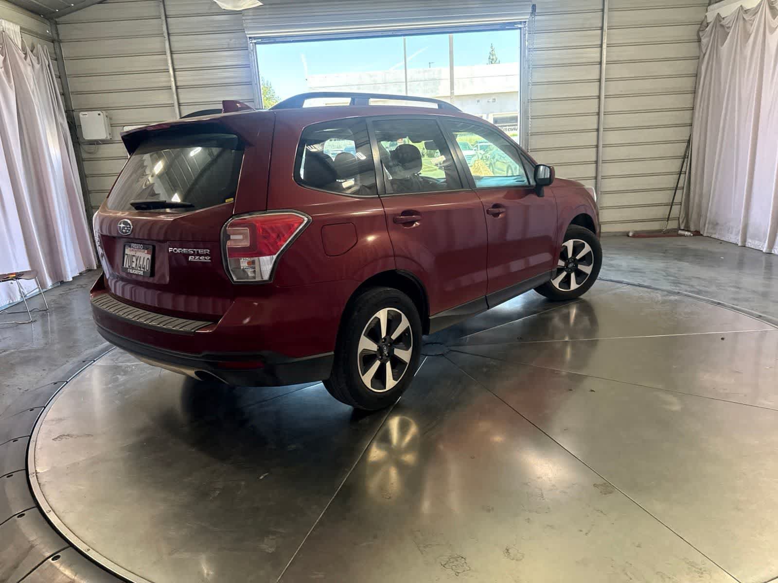 Used 2017 Subaru Forester 2.5i Premium AWD/4WD image 4