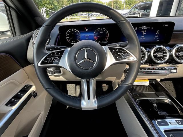 Used 2026 Mercedes-Benz GLB 250 4MATIC image 10