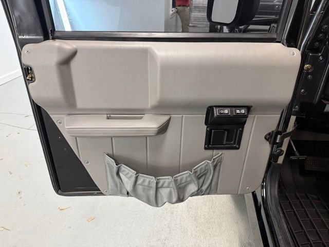 Used 1996 HUMMER H1 4-Door Wagon AWD/4WD image 17
