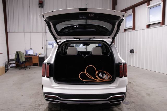 Used 2022 Kia Sorento SX Prestige w/ Panoramic Sunroof Package image 22