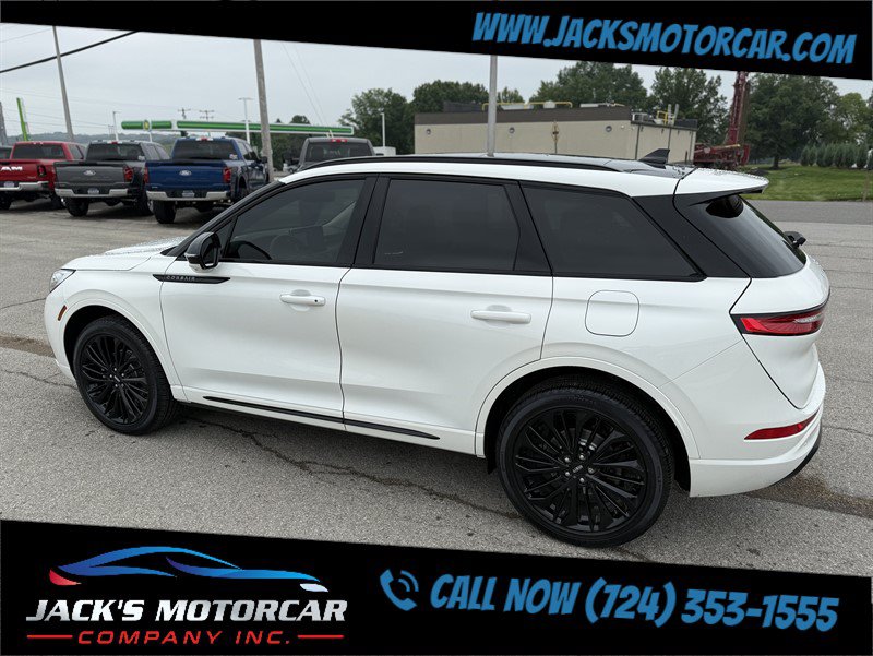 Used 2024 Lincoln Corsair Reserve w/ Equipment Group 201A AWD/4WD image 9