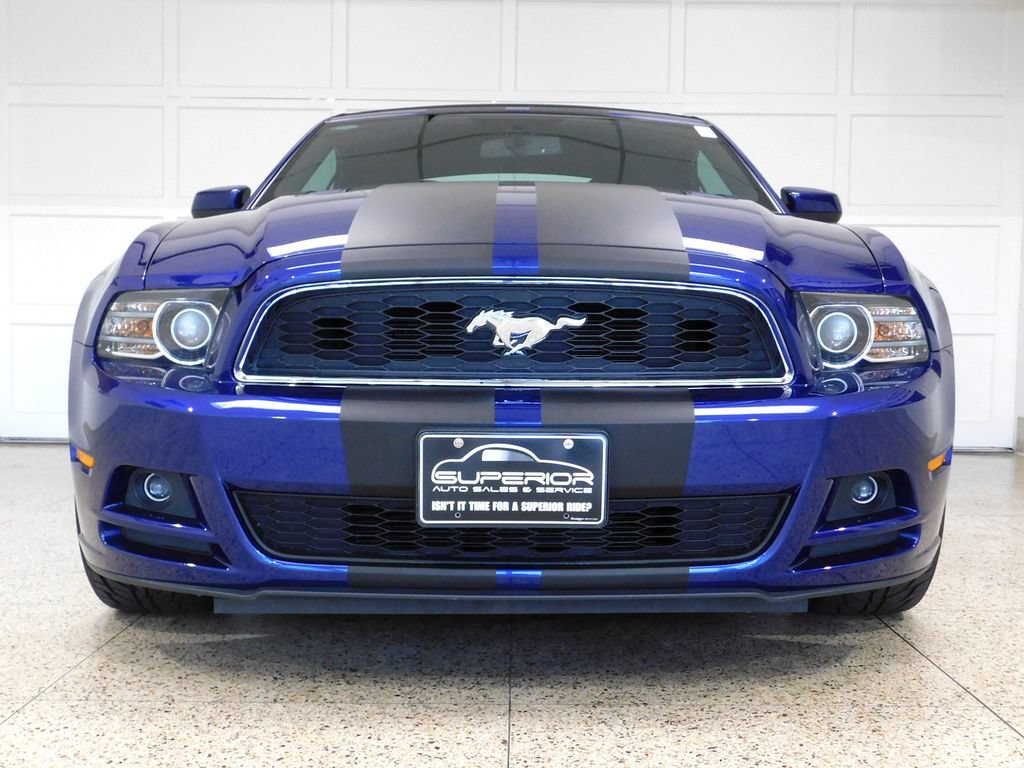 Used 2013 Ford Mustang GT Premium w/ Electronics Pkg RWD image 7