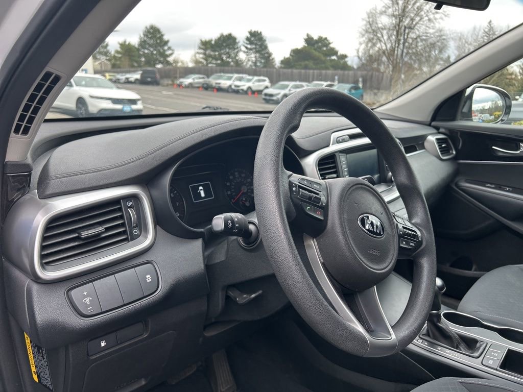 Used 2018 Kia Sorento LX image 7