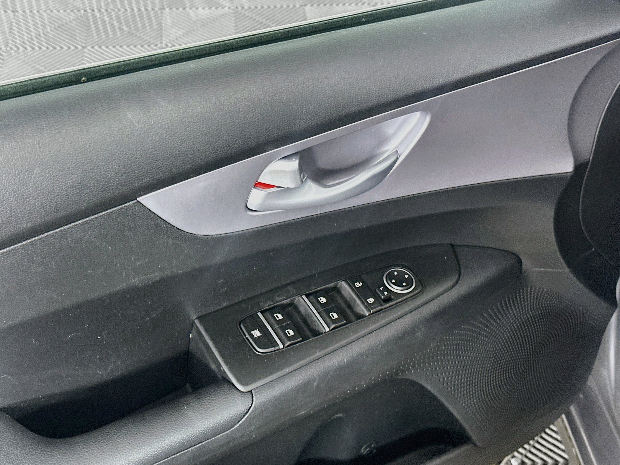 Used 2024 Kia Forte LXS FWD image 15
