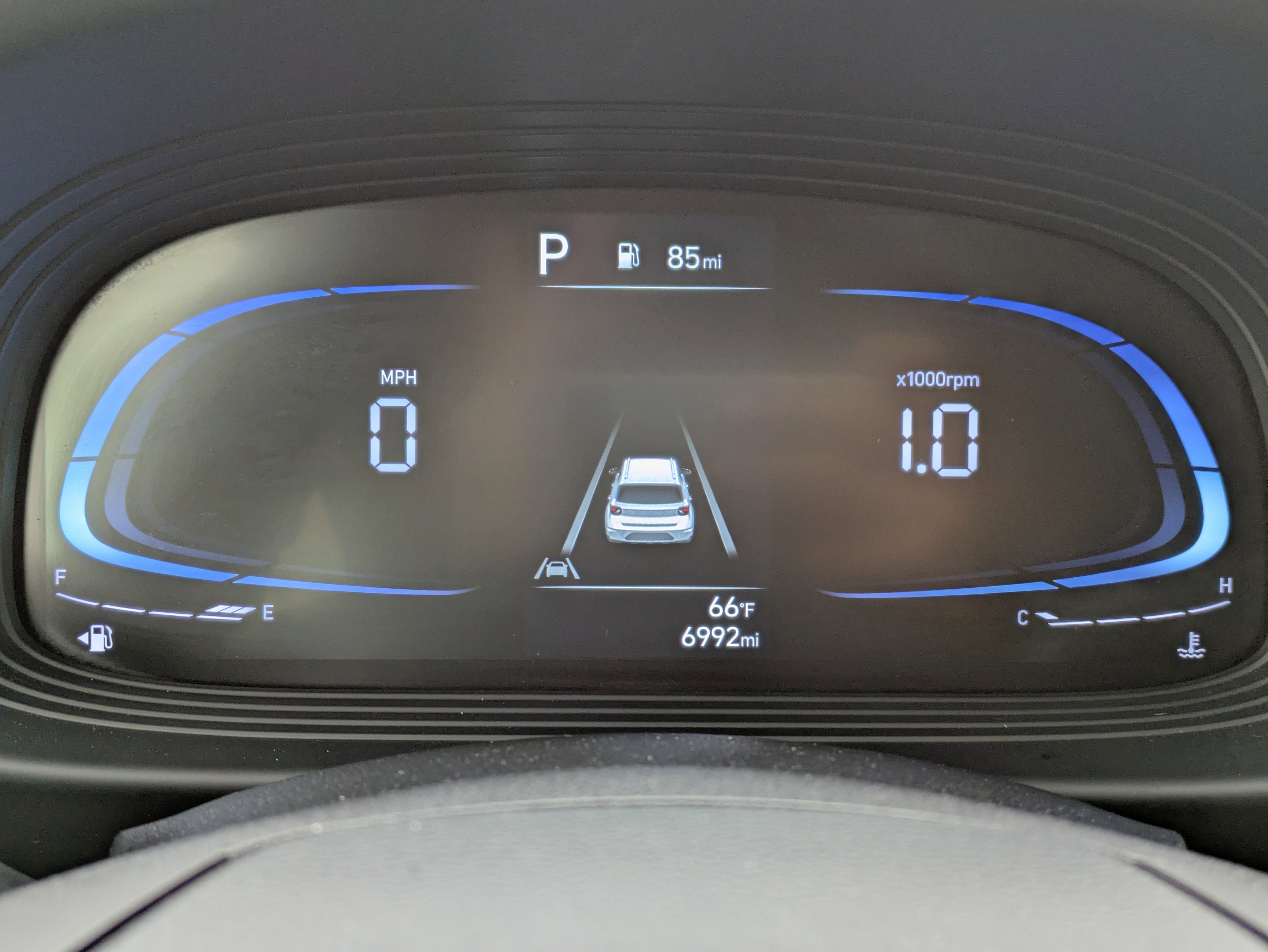 Certified 2025 Hyundai Venue SEL image 25