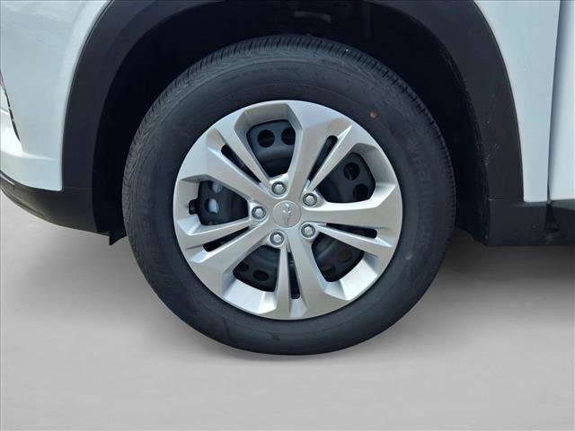 Used 2026 Chevrolet Trax LS FWD image 9