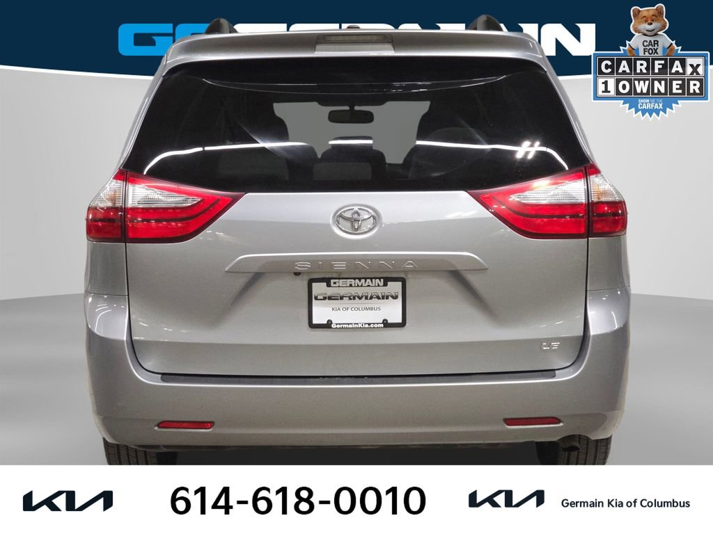 Used 2017 Toyota Sienna LE image 10
