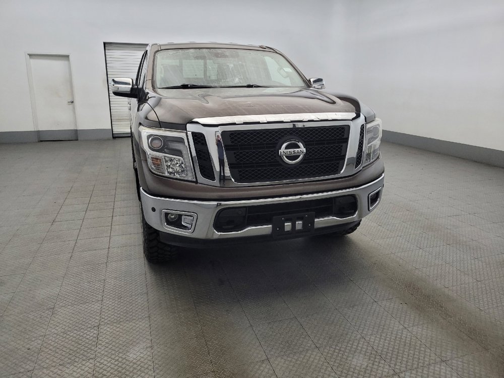 Used 2018 Nissan Titan SL image 14