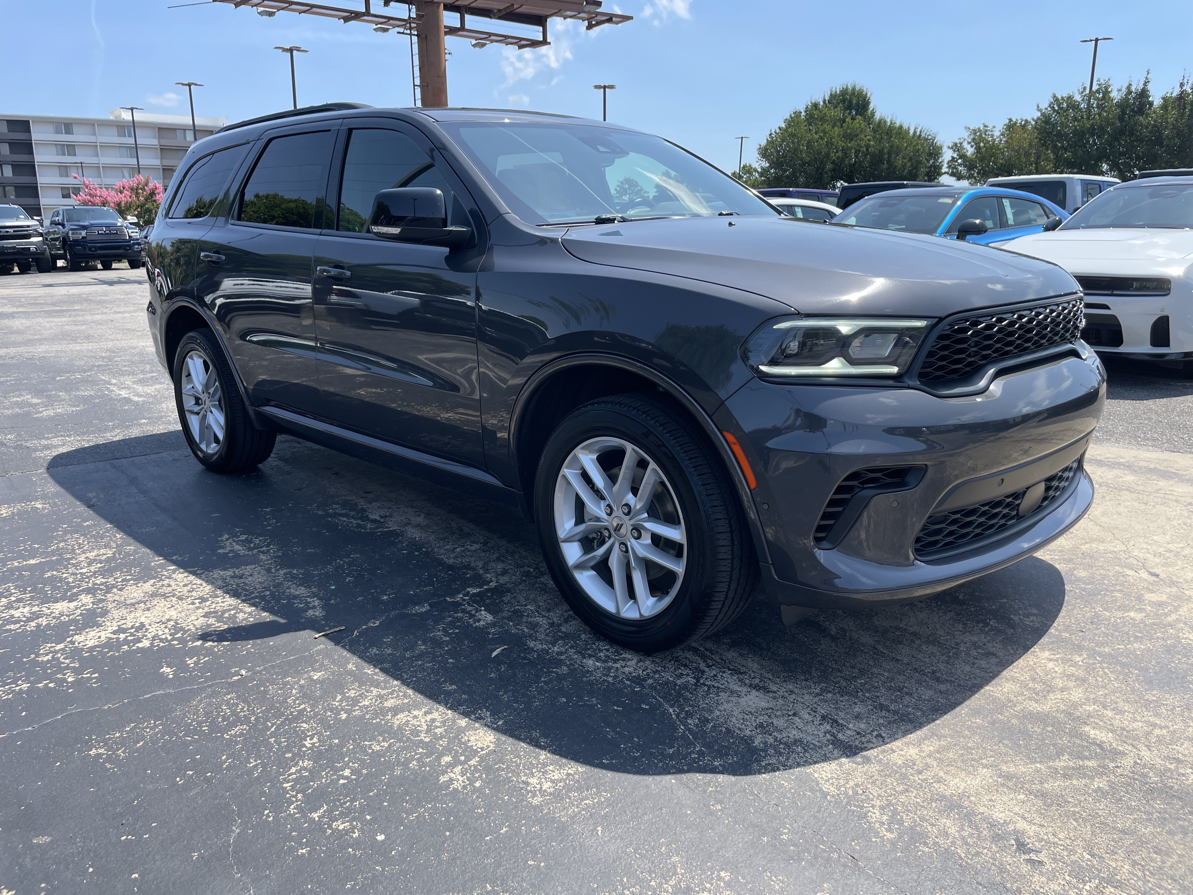 Certified 2025 Dodge Durango GT AWD/4WD image 2