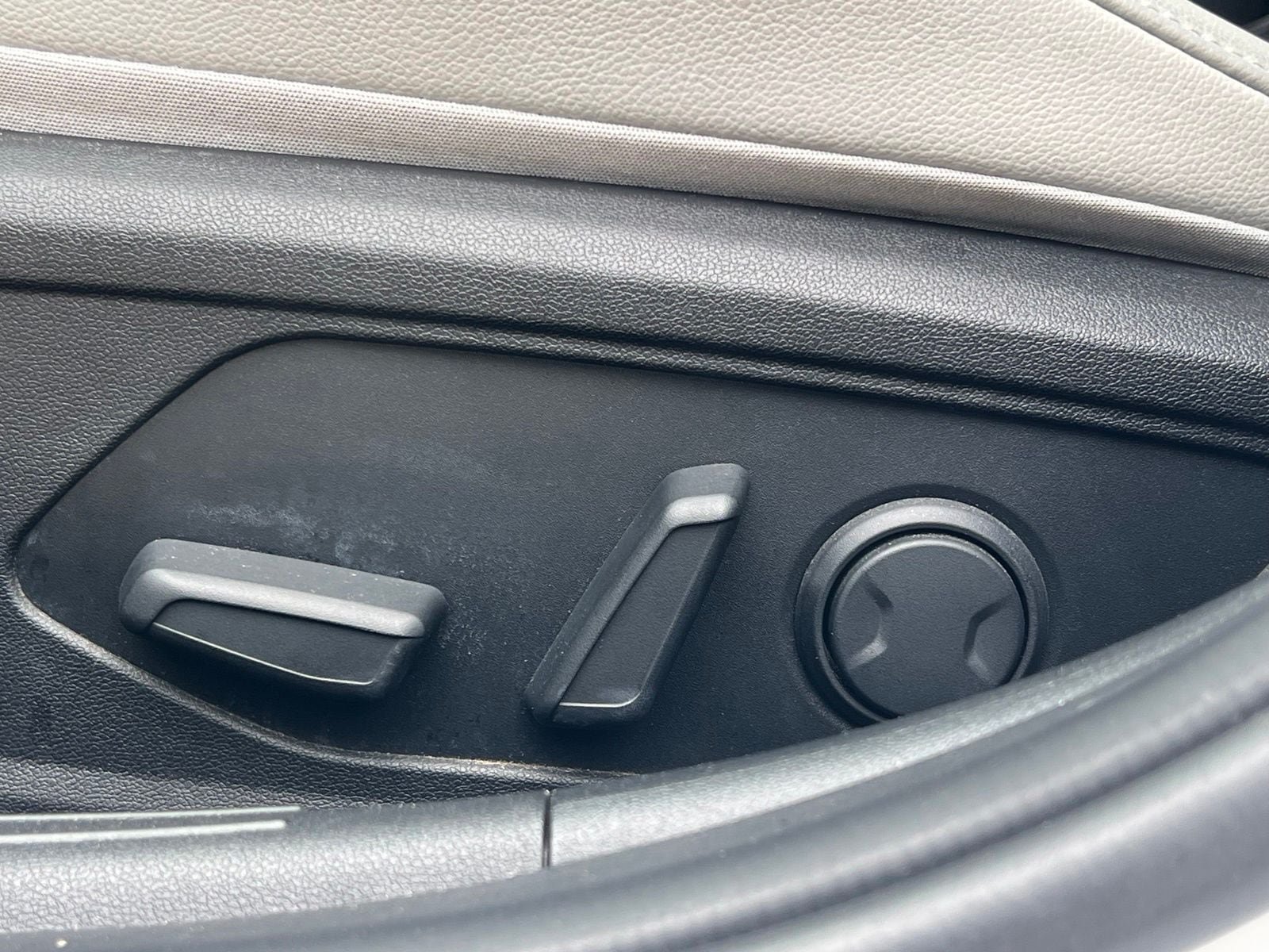 Certified 2021 Hyundai Elantra Limited FWD image 26