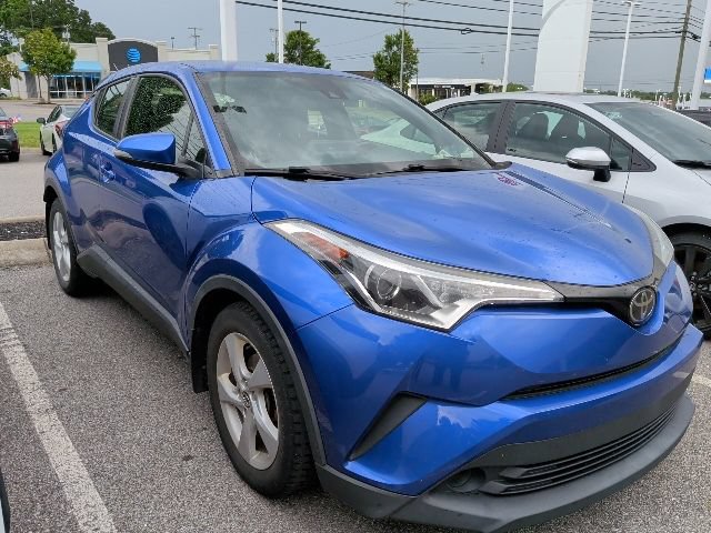Used 2019 Toyota C-HR FWD image 1