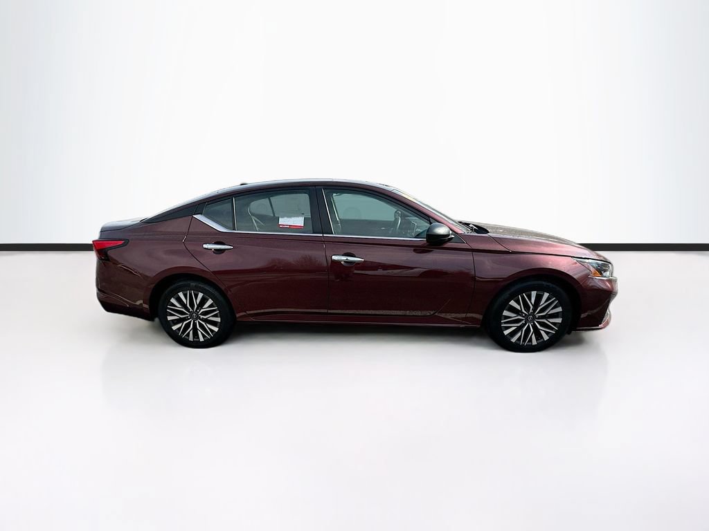 Certified 2024 Nissan Altima 2.5 SV FWD image 12