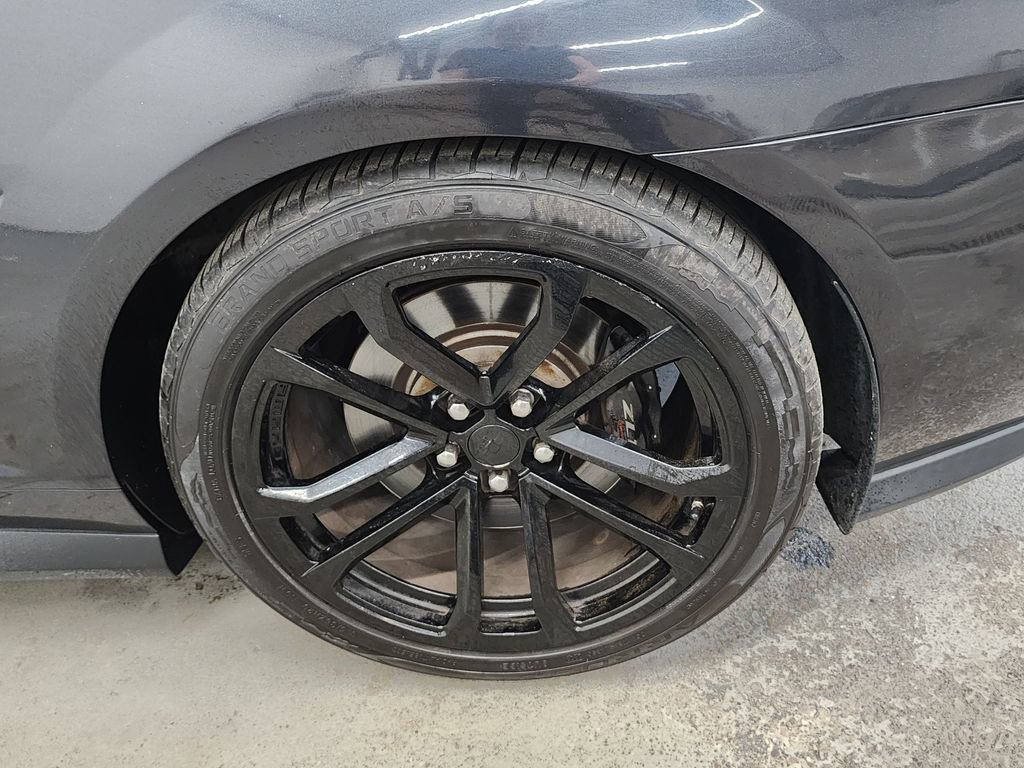 Used 2013 Chevrolet Camaro ZL1 RWD image 29