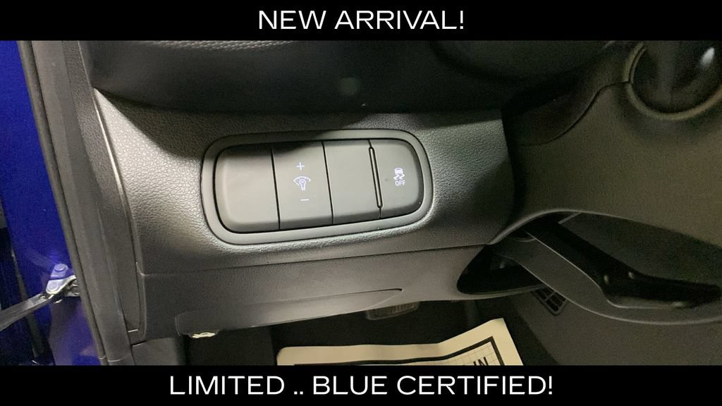 Used 2024 Hyundai Venue Limited FWD image 24